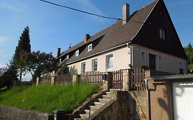 Apartments Benešov Nad Ploučnicí